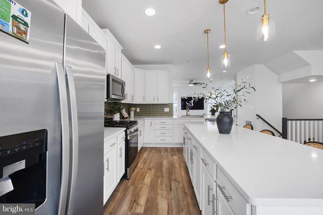 1025 Overlook Way, Townhouse with 4 bedrooms, 4 bathrooms and null parking in LAUREL MD | Image 7
