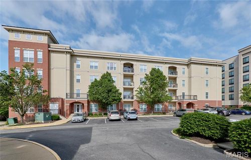 unit-2403-1251 Strassner Dr, Saint Louis, MO, 63144-1883 | Card Image