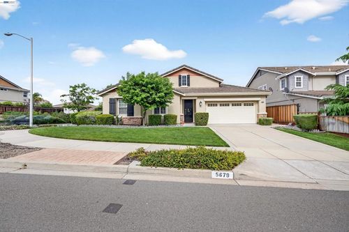 5679 Leitrim Way, Antioch, CA, 94531 | Card Image