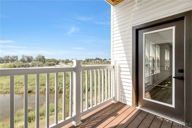 BALCONY | Image 20