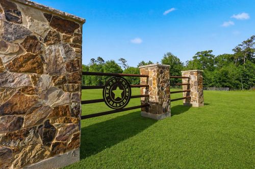 8-30-33, 34 Brahman Ln, Huntsville, TX, 77320 | Card Image
