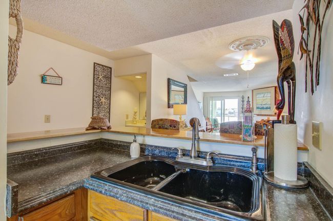 30 MC Kitchen 4 | Image 13