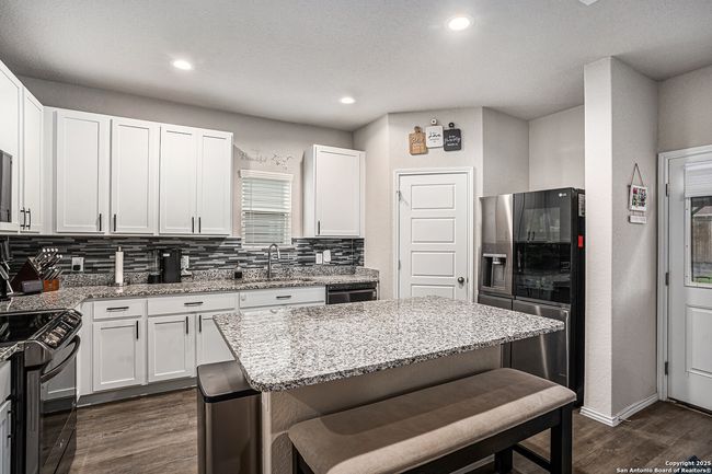 7129 Pisces Way, House other with 3 bedrooms, 3 bathrooms and null parking in Converse TX | Image 13