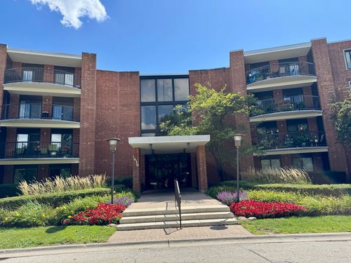 unit-301a-1415 E Central Rd, Arlington Heights, IL, 60005-3319 | Card Image
