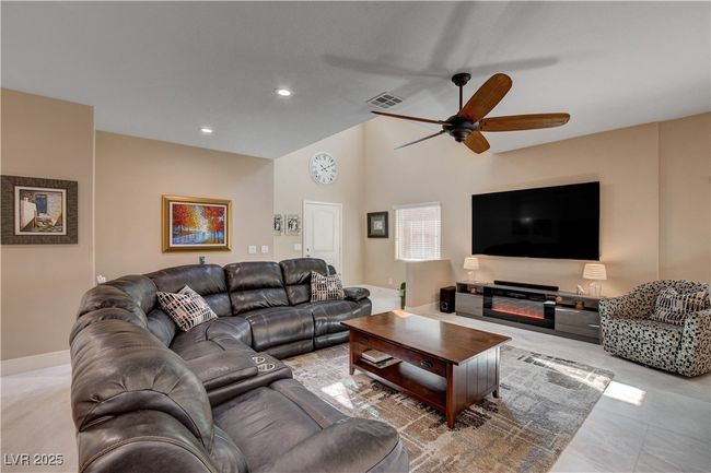 7613 Pulpit Rock Ct, House other with 3 bedrooms, 3 bathrooms and null parking in Las Vegas NV | Image 11