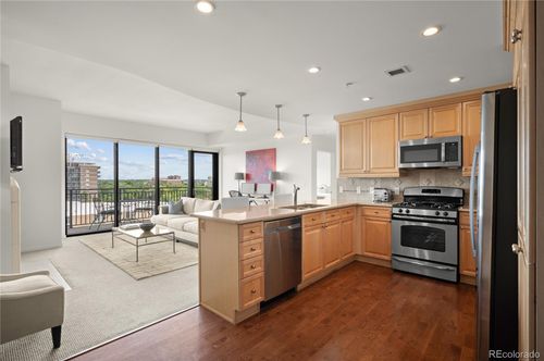 apt-904-2990 E 17th Ave, Denver, CO, 80206-1675 | Card Image