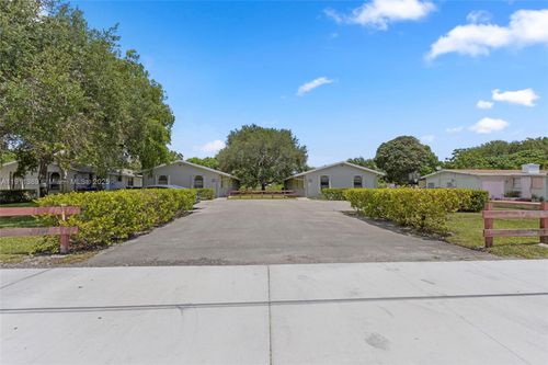 5629-5629 Taft St, Hollywood, FL, 33021-4526 | Card Image