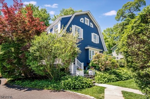 2 Harvard St, Montclair, NJ, 07042-5027 | Card Image