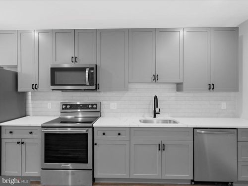 2617 N Calvert St, BALTIMORE, MD, 21218-4617 | Card Image