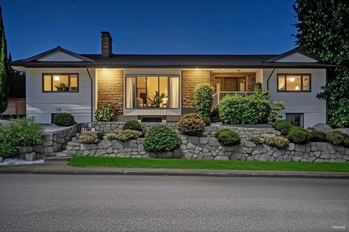 7665 Sapperton Ave, Burnaby, BC, V3N4C9 | Card Image