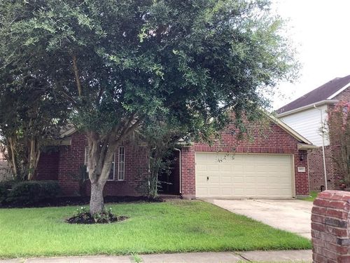 4811 Chase Stone Dr, Bacliff, TX, 77518-2512 | Card Image