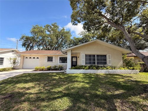 8634 Winding Wood Dr, PORT RICHEY, FL, 34668-3076 | Card Image