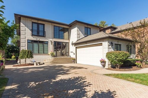 7902 Central Ave, Morton Grove, IL, 60053-3606 | Card Image