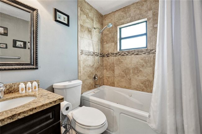 0 - 183 Sunflower Cir, House other with 4 bedrooms, 2 bathrooms and null parking in Royal Palm Beach FL | Image 33