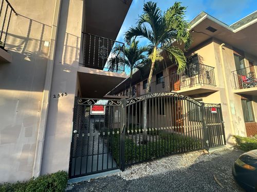 104-2545 Taft St, Hollywood, FL, 33020-2660 | Card Image