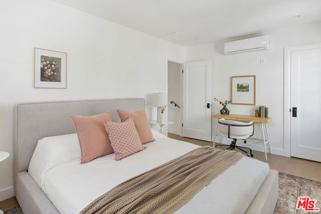 619 N Sycamore Ave, Home with 2 bedrooms, 2 bathrooms and 1 parking in Los Angeles CA | Image 18