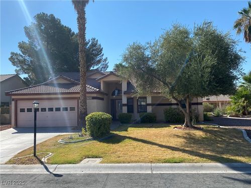 5709 Palma Del Sol Way, Las Vegas, NV, 89130-2032 | Card Image