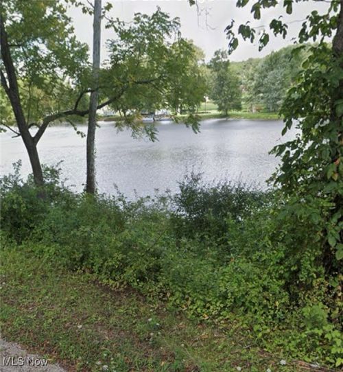 9105 Muskingum River Rd, Lowell, OH, 45744-7095 | Card Image