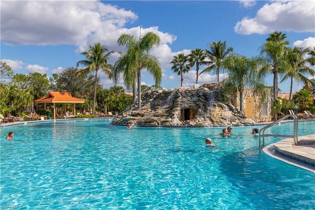 APT-5401 - 1972 Cascades Dr, Condo with 3 bedrooms, 2 bathrooms and 1 parking in NAPLES FL | Image 46