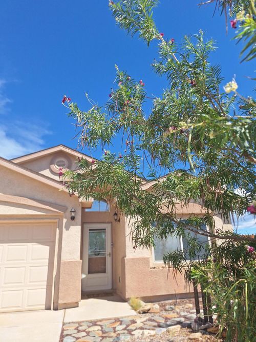 26 Avenida Sereno Pl, Los Lunas, NM, 87031-7571 | Card Image