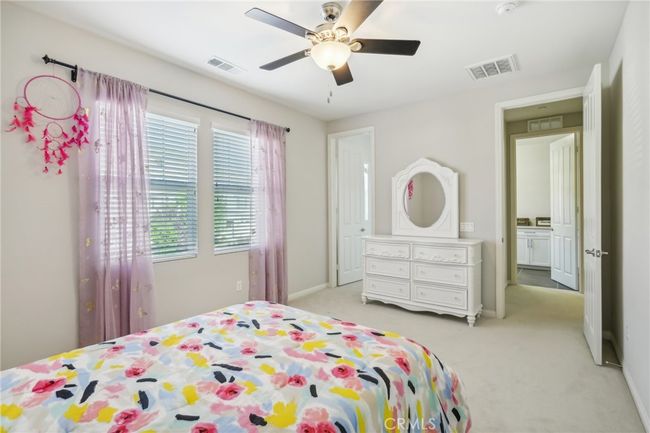19216 Bension Dr, House other with 6 bedrooms, 4 bathrooms and 2 parking in Santa Clarita CA | Image 22