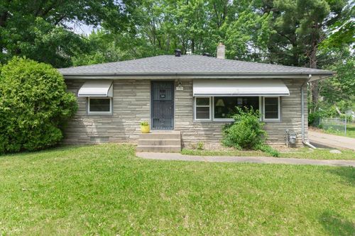 1751 Larpenteur Ave E, Maplewood, MN, 55109-4610 | Card Image