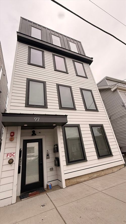 2-97 Condor St, Boston, MA, 02128-5226 | Card Image