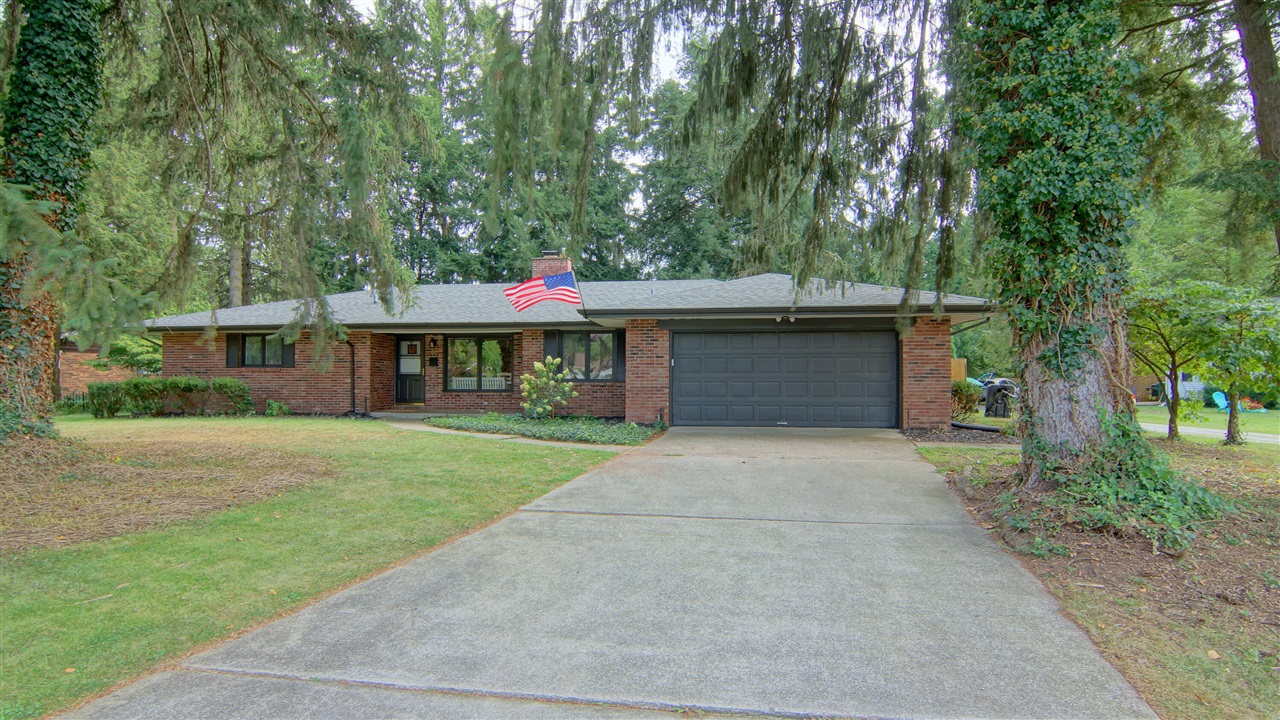 Hawthorne Ln, Niles, MI 49120