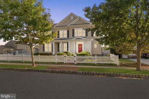 63 Pelham Dr, E Fallowfield, PA, 19320-1909 | Card Image