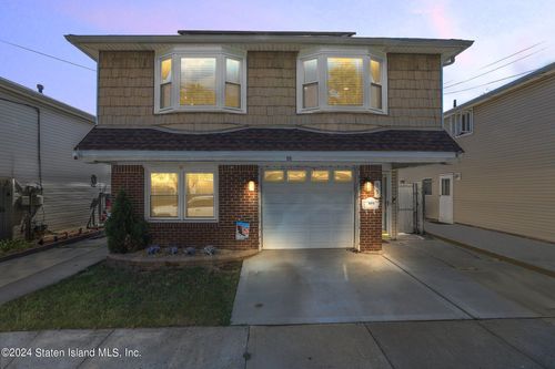 55 Satterlee St, Staten Island, NY, 10307-1501 | Card Image