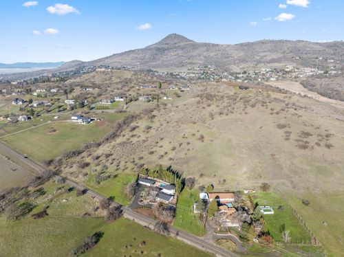 tl-2200-0 Cherry Ln, Medford, OR, 97504 | Card Image