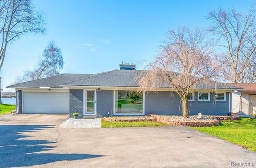 47969 Merle Ct, Van Buren Twp, MI, 48111-2226 | Card Image