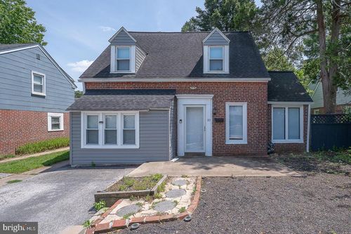 10 Holbrook Rd, HAVERTOWN, PA, 19083-5726 | Card Image