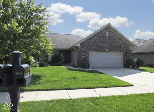 3971 Melbourne Drive, Columbus, IN, 47203 | Card Image