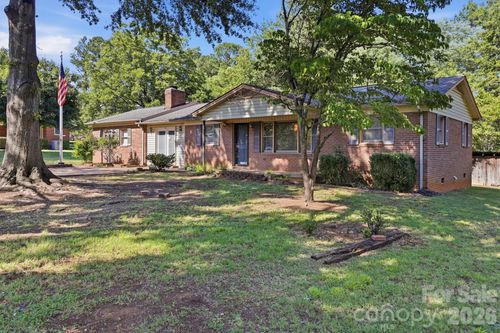 137 Matheny St, Forest City, NC, 28043-2751 | Card Image