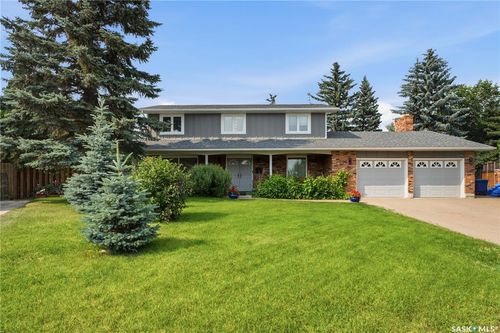 225 Clearwater Crt, Saskatoon, SK, S7K3Y9 | Card Image
