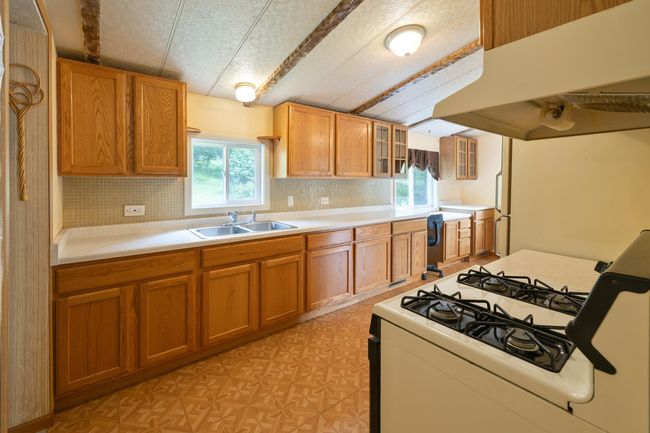 E12060 Twin Oaks Road, House other with 3 bedrooms, 2 bathrooms and null parking in Fairfield WI | Image 13