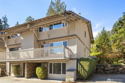243 169th Ave Ne, Bellevue, WA, 98008-4523 | Card Image