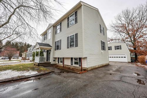 92 Roseanne Ln, Manchester, NH, 03103-7047 | Card Image