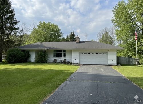 58 Ridgeway Sites Ave, Oswego, NY, 13126-6520 | Card Image