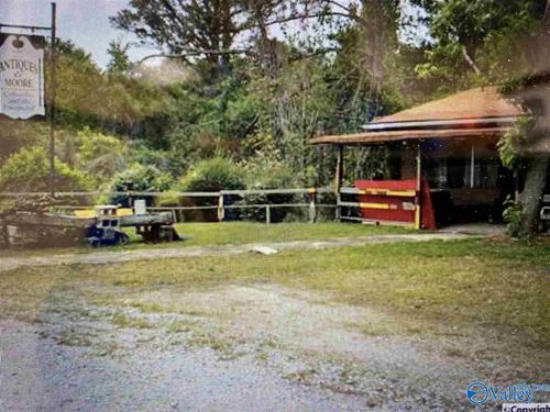 2001 Main St E, Hartselle, AL, 35640-6320 | Card Image