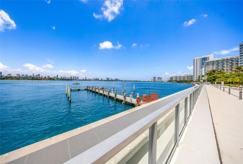 702-1000 West Ave, Miami Beach, FL, 33139-4759 | Card Image