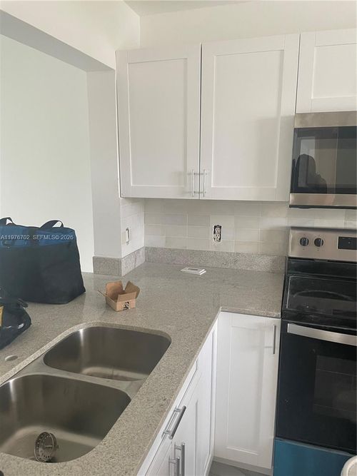 11-20725 Ne 8th Ct, Miami, FL, 33179-1960 | Card Image