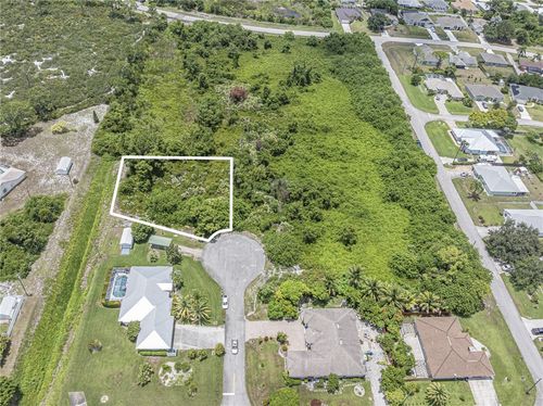 107 Athens Ct, SEBASTIAN, FL, 32958-6988 | Card Image