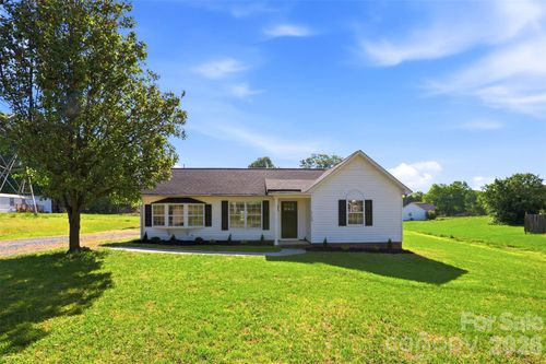 612 Meadowview Dr, Monroe, NC, 28110-8985 | Card Image
