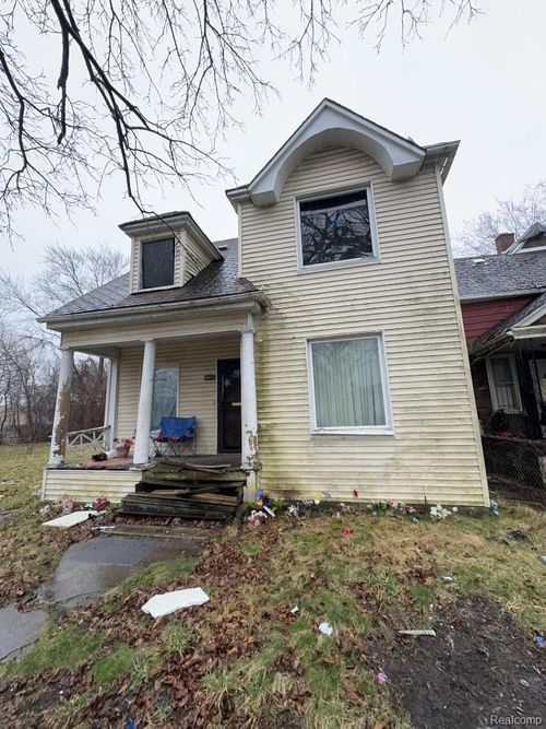 3677 Townsend St, Detroit, MI, 48214-1027 | Card Image