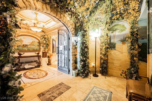 unit-2801-2747 Paradise Rd, Las Vegas, NV, 89109-9070 | Card Image