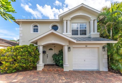 12 Ne 26th St, Wilton Manors, FL, 33305-1028 | Card Image