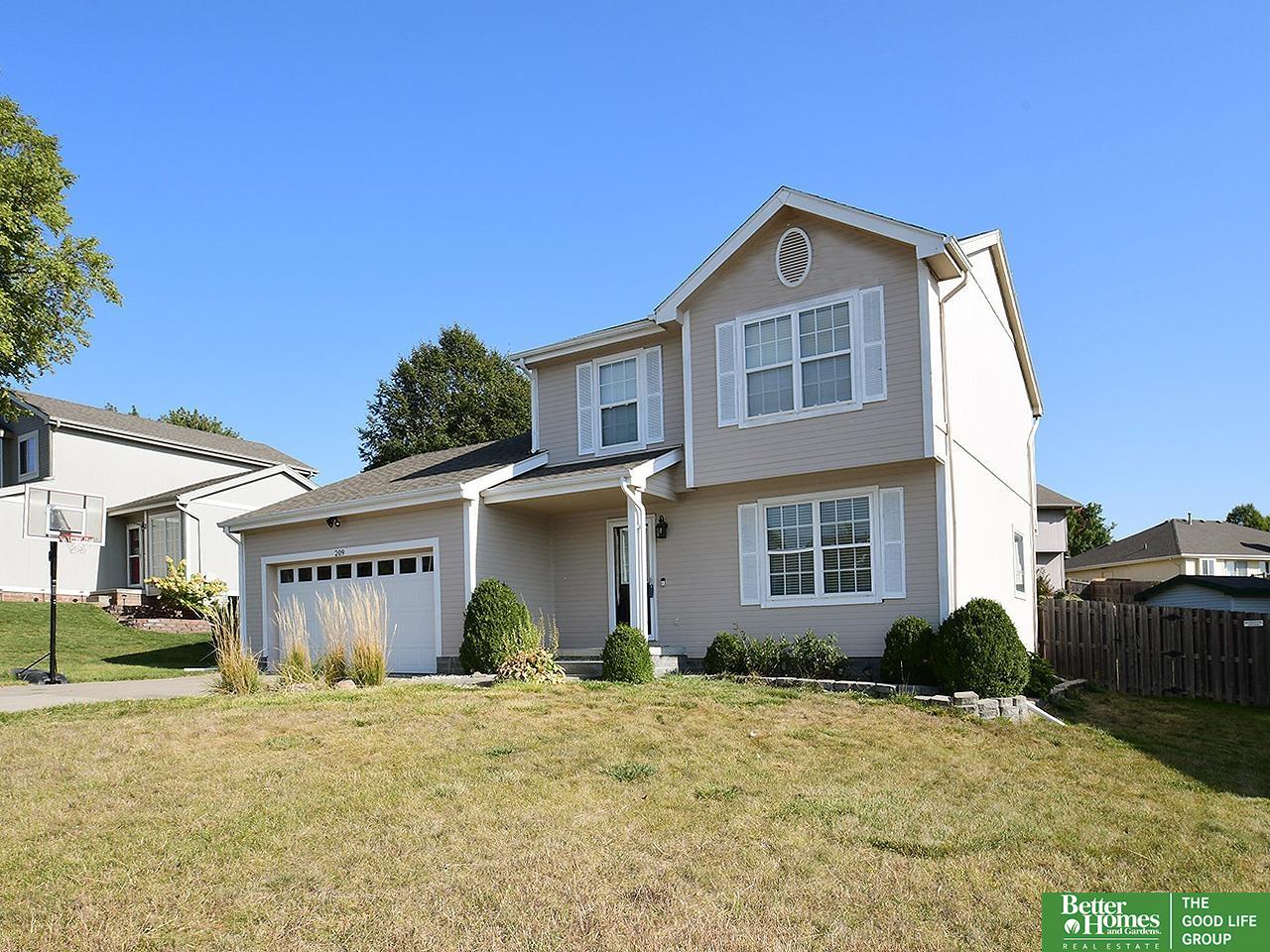 Hilton Head Dr, Papillion, NE 68133