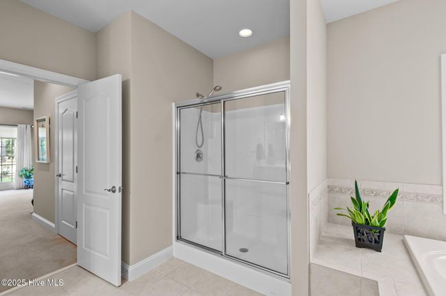 Walk-in shower | Image 16